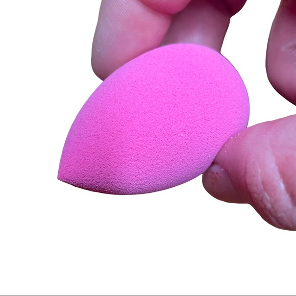 Cosmetic Bundle - Picture 2 of 4